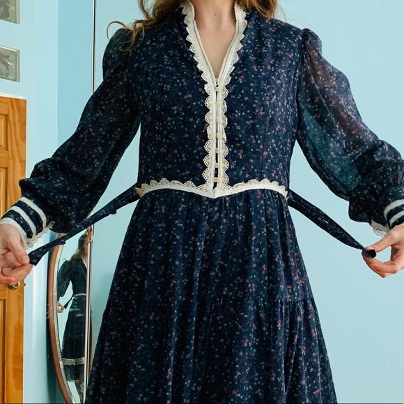 SOLD- Rare Gunne Sax Dark Blue Midi Dress - Picture 6 of 9